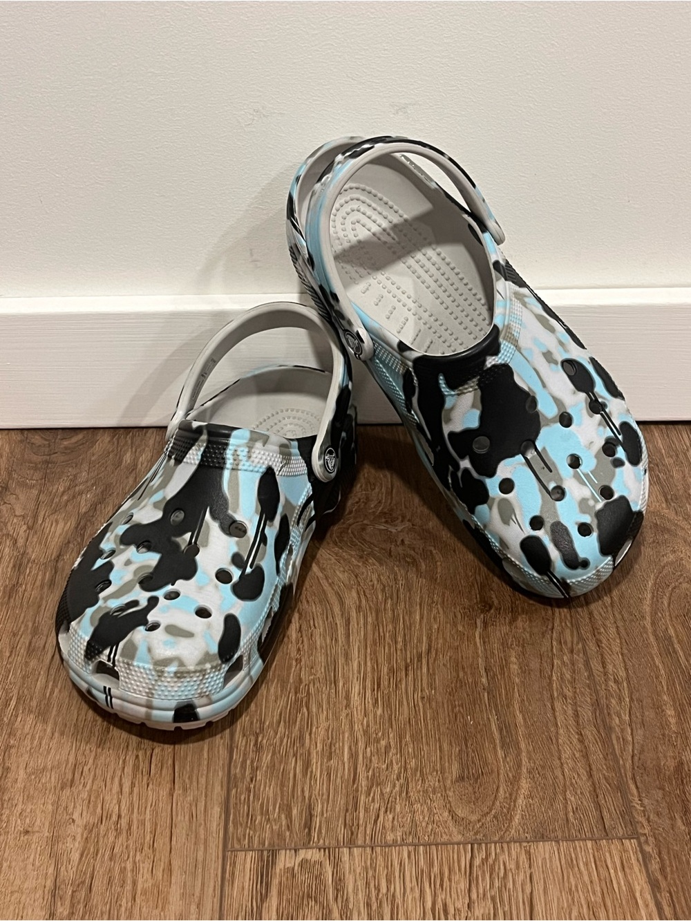 Crocs Classic Clog Marbled Camo Slip-On Comfort Shoes | Men’s 9/Women’s 11